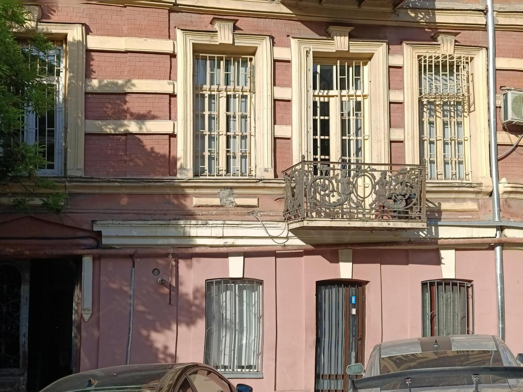 J Square Hostel 第比利斯 外观 照片