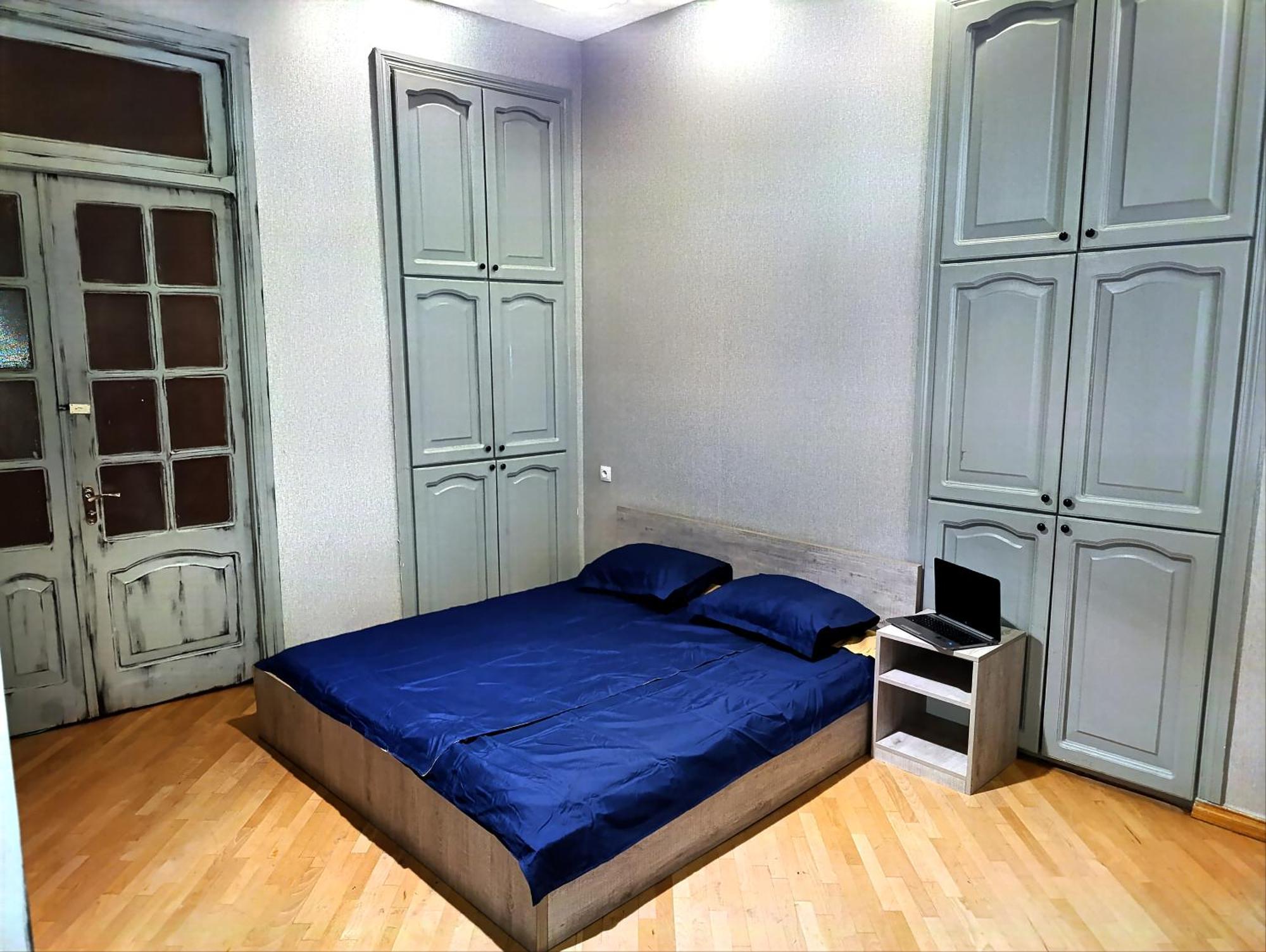 J Square Hostel 第比利斯 外观 照片