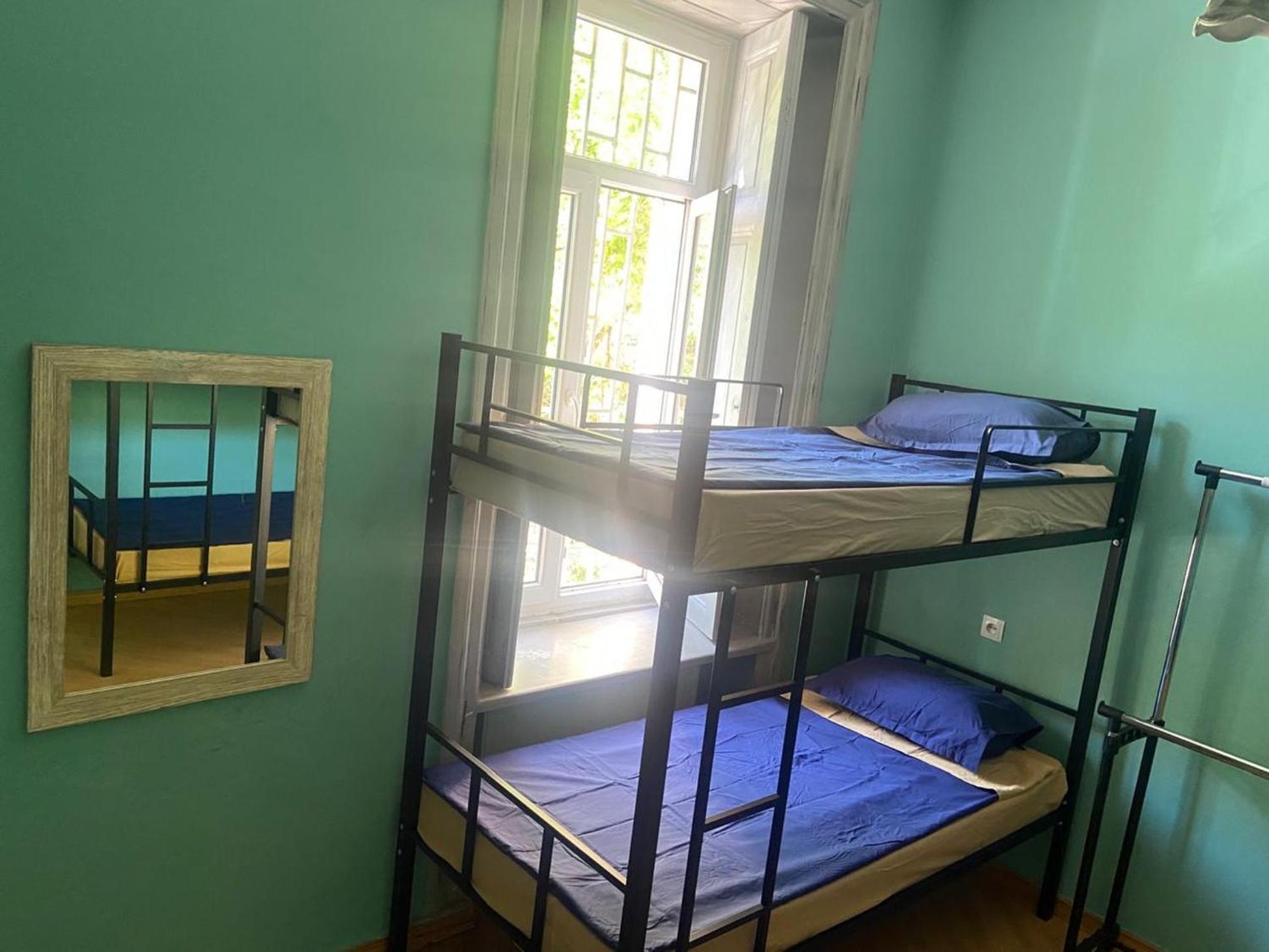 J Square Hostel 第比利斯 外观 照片
