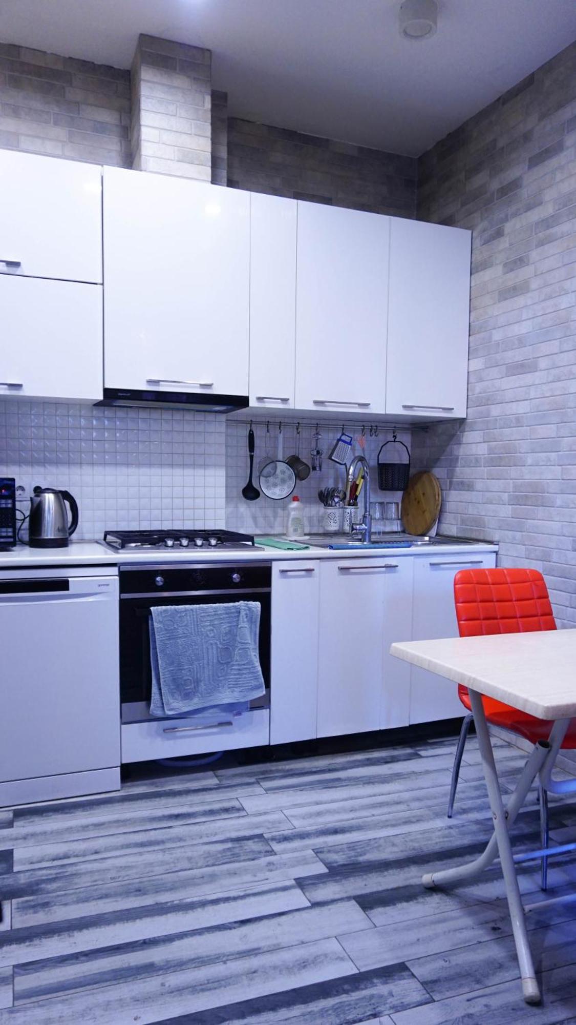 J Square Hostel 第比利斯 外观 照片