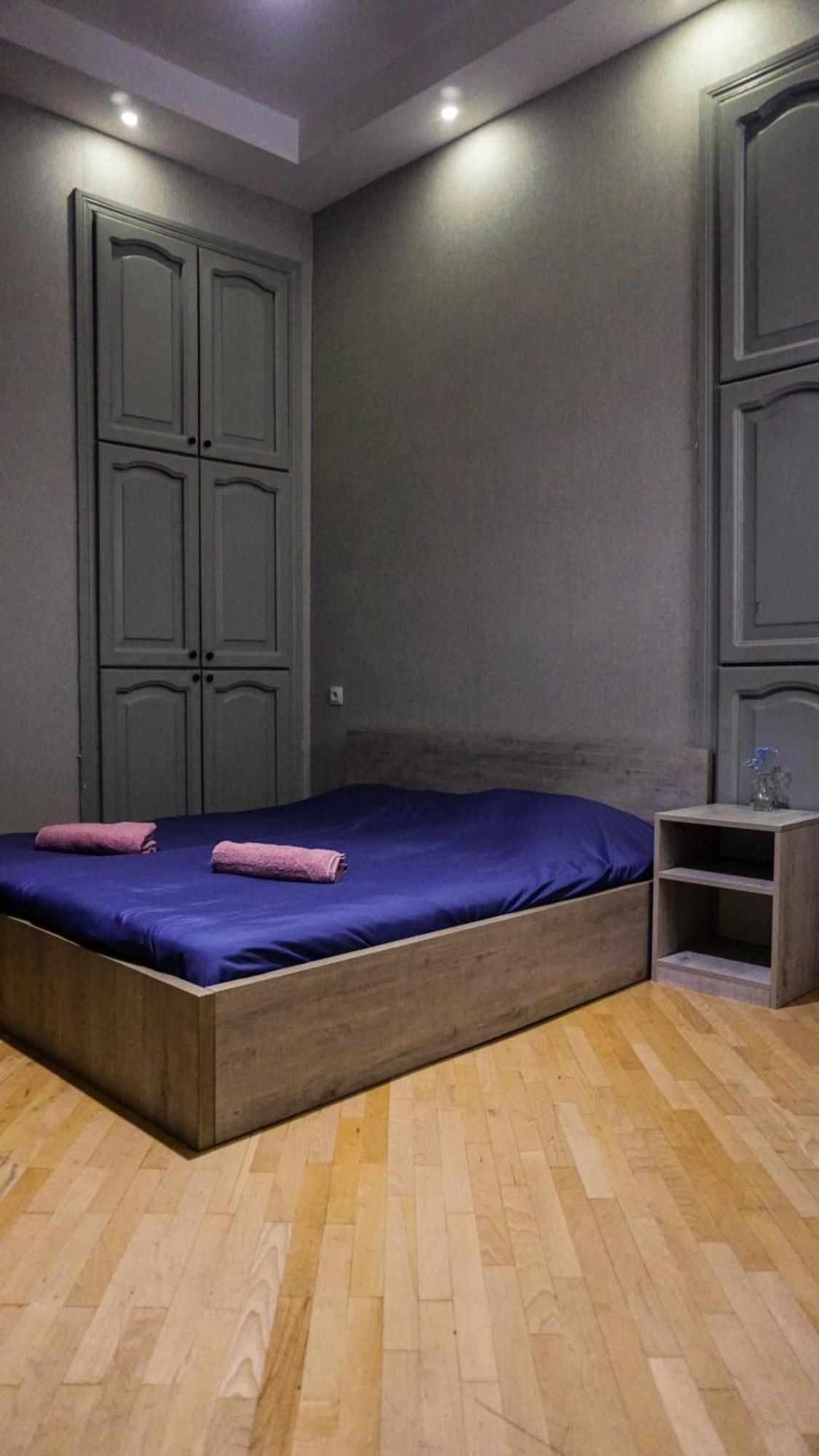 J Square Hostel 第比利斯 外观 照片
