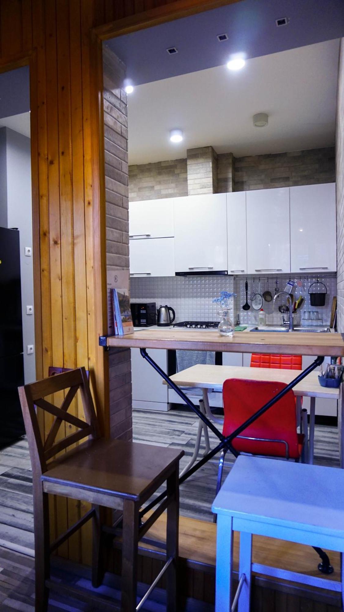 J Square Hostel 第比利斯 外观 照片
